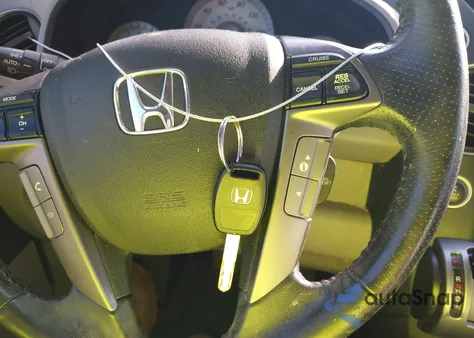 2013 Honda Pilot Touring from USA, damaged, VIN 5FNYF4H96DB084148